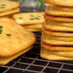 Cách làm bánh quy hành nhân nougat trứng muối béo ngậy thơm ngon