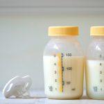 Các mẹ cần làm gì để bảo vệ nguồn sữa mẹ? (Nguồn: Internet)
