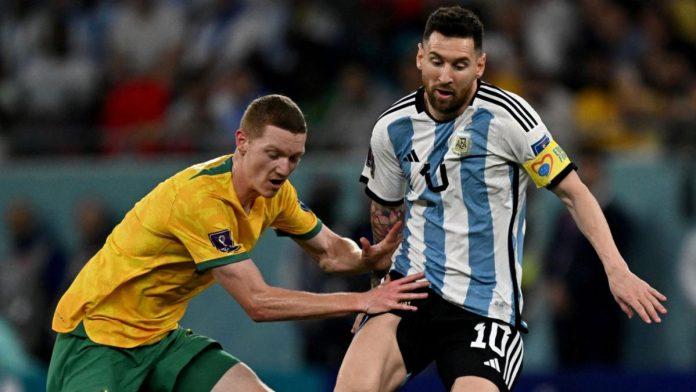 Messi và các đồng đội kiểm soát hoàn toàn thế trận trước Australia (Ảnh: Internet)