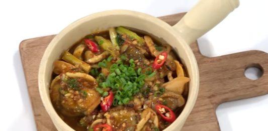 Khám phá công thức nấu ăn mới lạ: Nghêu kho tộ cực hấp dẫn!