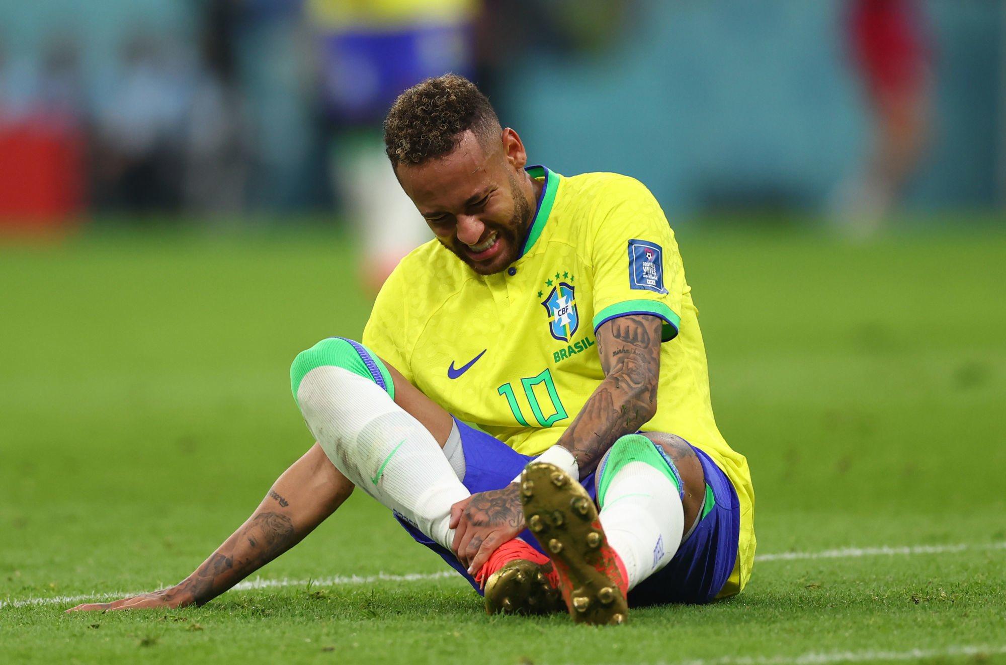 Đã có một chút lo lắng cho tuyển Brazil khi ngôi sao lớn nhất của họ là Neymar gặp chấn thương ở vòng bảng World Cup (Ảnh: Internet)