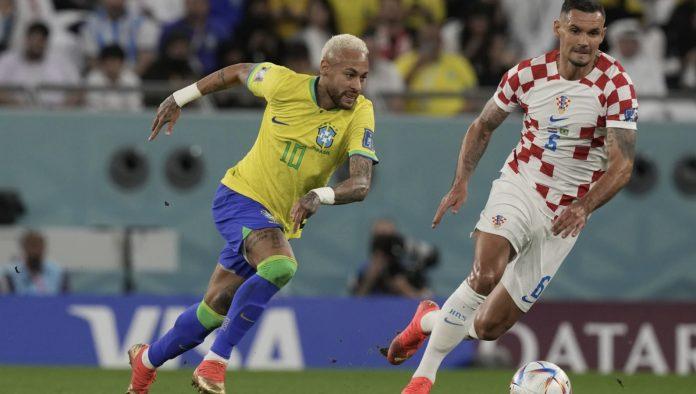 Neymar và các đồng đội đã tràn sang phần sân của Croatia để tìm kiếm bàn thắng sớm (Ảnh: Internet)