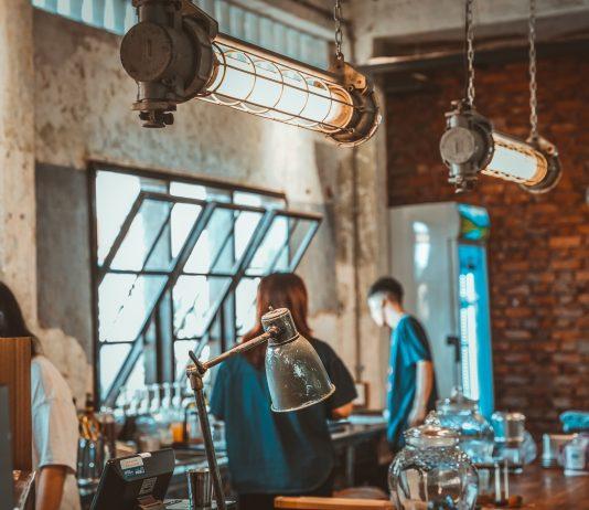 quán cafe phong cách công nghiệp ở Huế