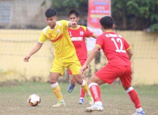 Nguyễn Văn Tùng ghi bàn ấn định chiến thắng với tỷ số 4-1 cho U21 Hà Nội