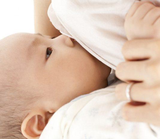 Vì sao các mẹ nên nuôi con bằng sữa mẹ? (Nguồn: Internet)