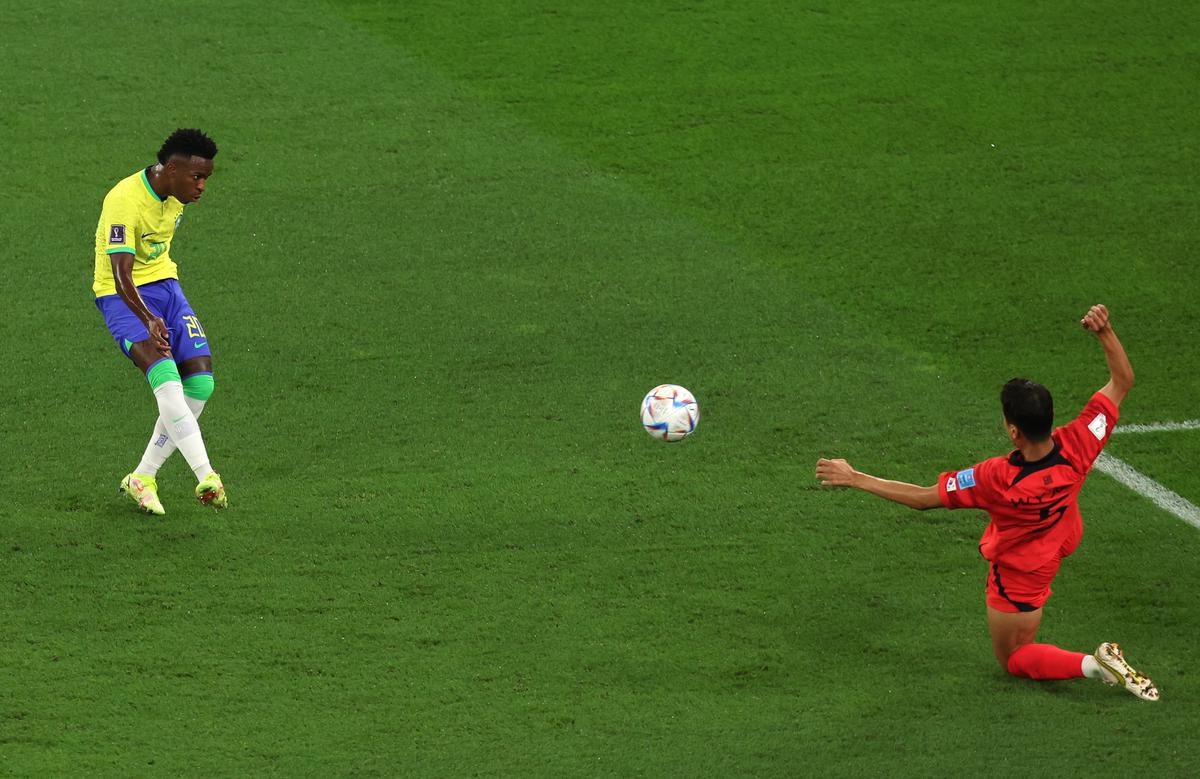 Vinicius có bàn thắng mở tỉ số cho Brazil ngay từ phút thứ 7 của trận đấu với Hàn Quốc (Ảnh: Internet)