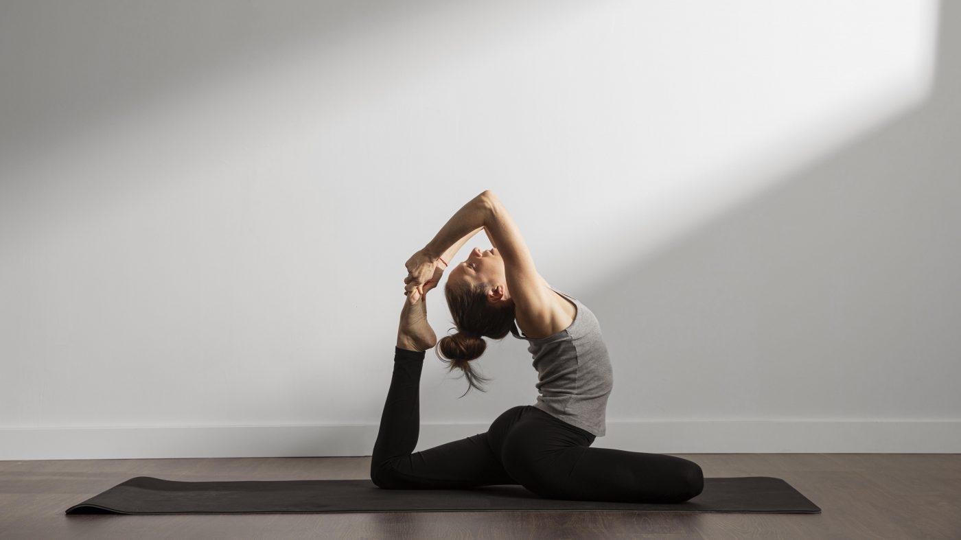 Khi bạn cần rèn luyện sự kiên trì, hãy tìm đến yoga (Ảnh: Internet)