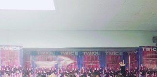 Tiền bối Bada đến xem concert của Twice (nguồn: twitter)