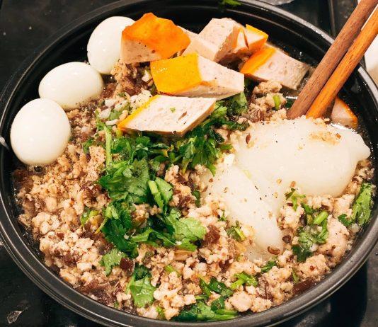 Cách làm bánh đúc nóng cho ngày đông lạnh Bánh đúc nóng (Nguồn Facebook: Trần Thị Kim Chi)