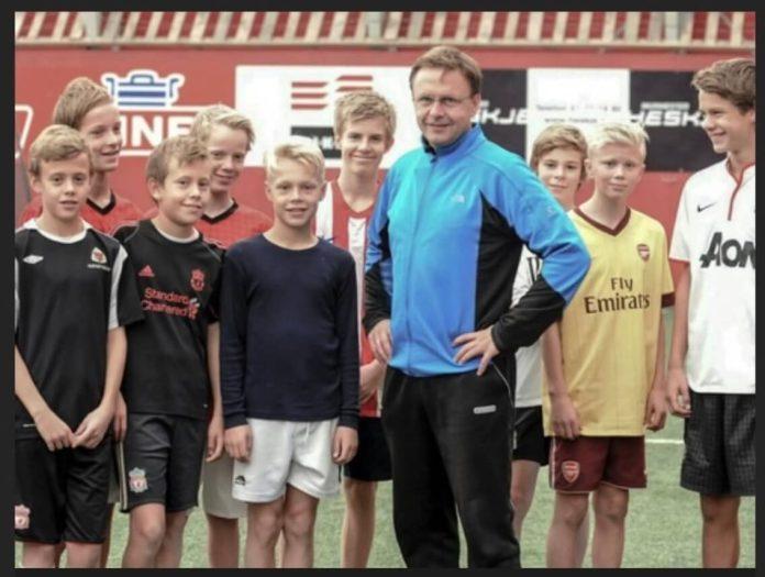 Tài năng chơi bóng của Erling Haaland được bồi dưỡng ngay từ khi anh còn nhỏ vì cha anh là một trong những HLV đào tạo bóng đá trẻ của Na Uy (Ảnh: Internet)