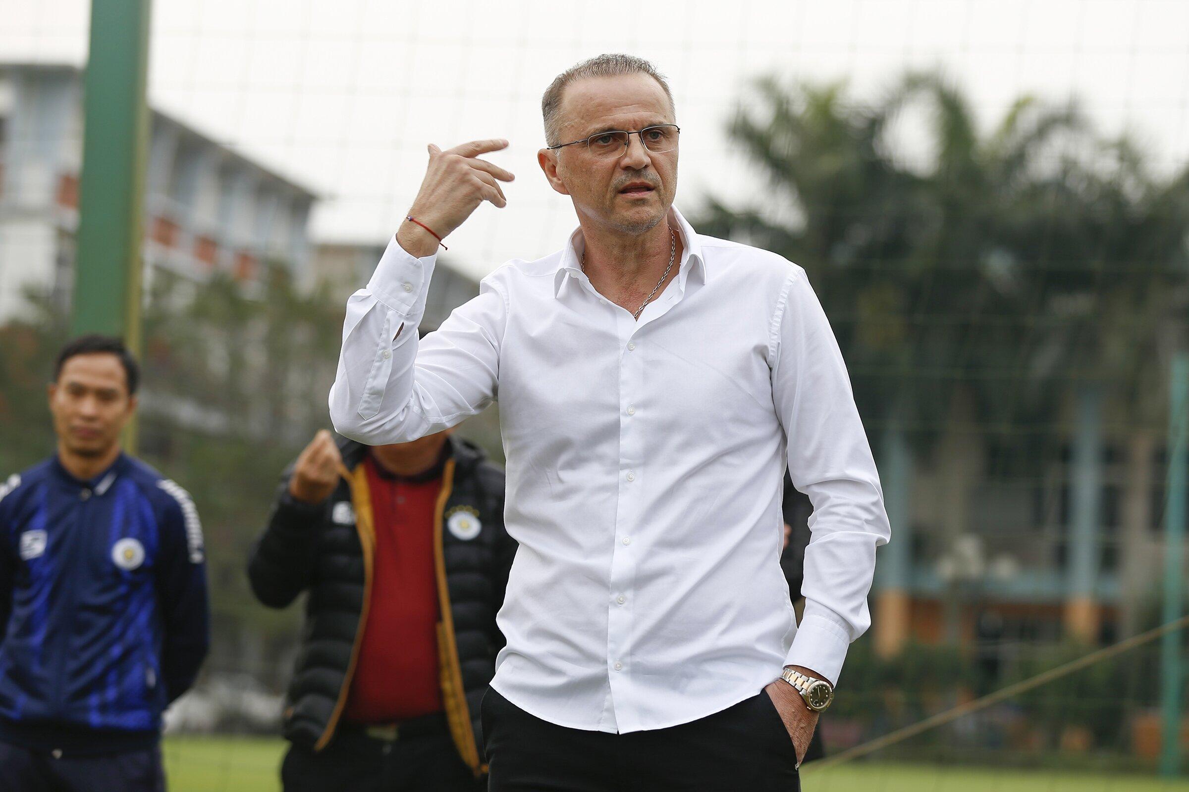 Ông Božidar Bandović từng dẫn dắt CLB Buriram lọt vào vòng 16 đội AFC Champions League 2018 (ảnh CLB Hà Nội)