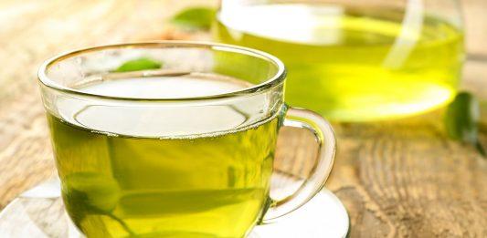 Trà xanh mang lại lợi ích gì và sẽ ra sao nếu bạn uống quá nhiều nước trà xanh?