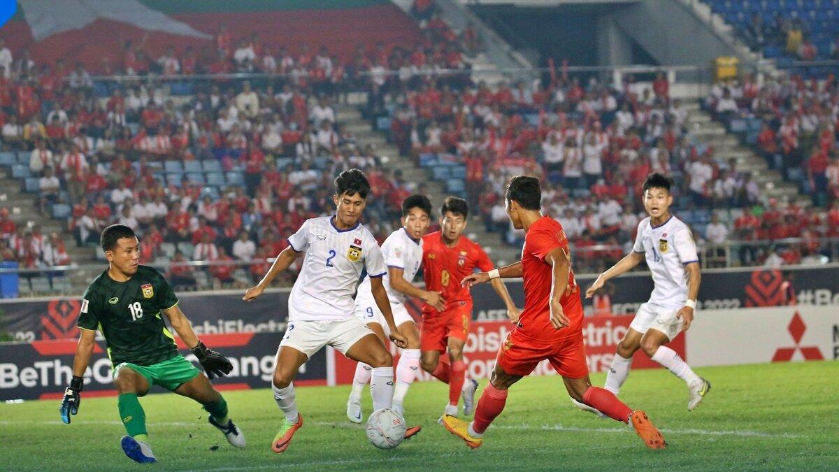 Đội tuyển Myanmar vừa trải qua một trận hòa thảm họa trước Lào và đã chính thức bị loại khỏi AFF Cup 2022 trước khi tới Việt Nam (Ảnh: Internet)
