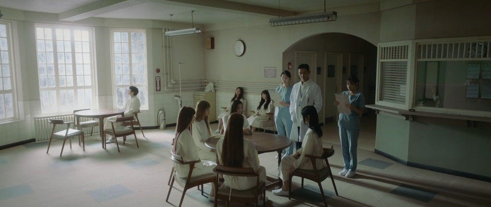 Cover art for OMG - Newjeans