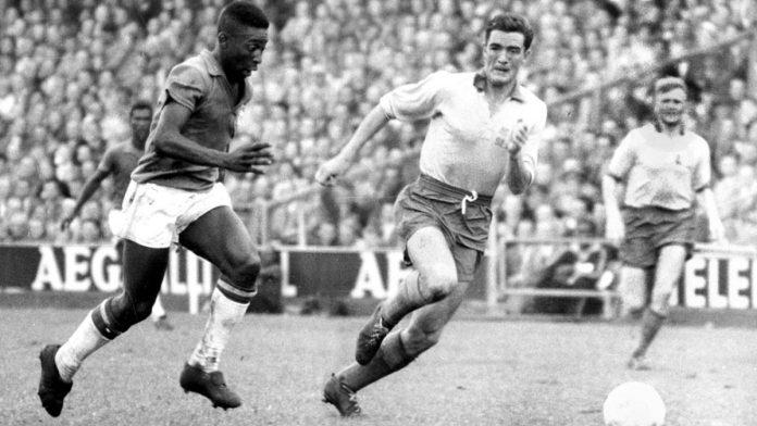 Pele trở thành cầu thủ trẻ nhất thi đấu và kiến tạo ở World Cup khi ra sân trong trận đấu giữa Brazil và Liên Xô tại World Cup 1958 (Ảnh: Internet)