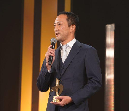 Ông Jumpei Iida đoạt giải Trọng tài xuất sắc của năm ở lễ trao giải J-League 2021