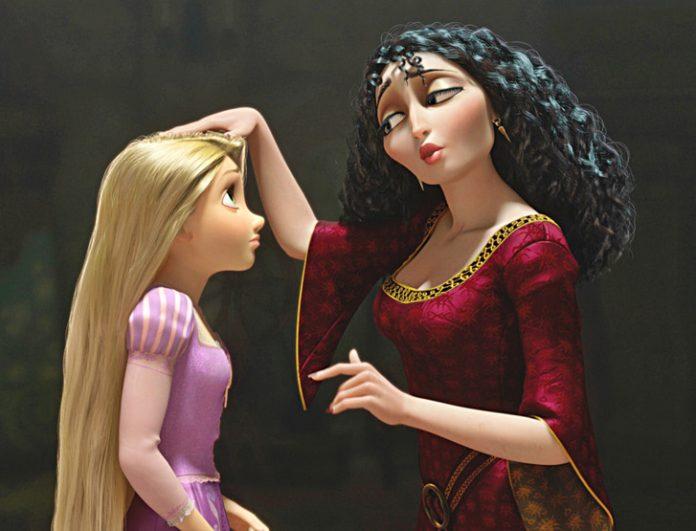 Mẹ Gothel trong Tangled(Ảnh: Internet)