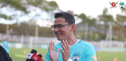 HLV Kiatisak đặt mục tiêu vào Top 5 V.League 2023