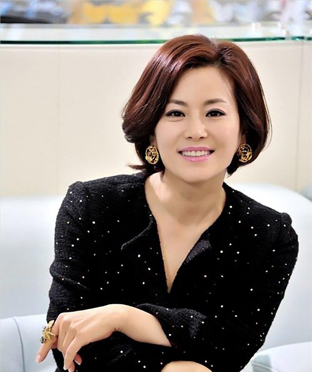 Mẹ cô là nữ diễn viên gạo cội Hàn Quốc Kyeon Mi Ri