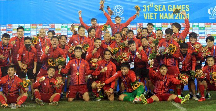 Ở kì SEA Games gần nhất tại sân nhà, HLV Park Hang Seo đã chọn bộ ba Hoàng Đức, Hùng Dũng và Tiến Linh. Đây cũng là những nhân tố quan trọng đã giúp U23 Việt Nam bảo vệ thành công tấm HCV. (Ảnh: Internet)