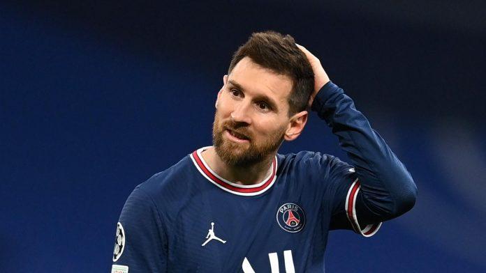 Mbappe dính chấn thương và mọi gánh nặng ở PSG dường như đè nặng lên đôi vai của Messi (Ảnh: Internet)