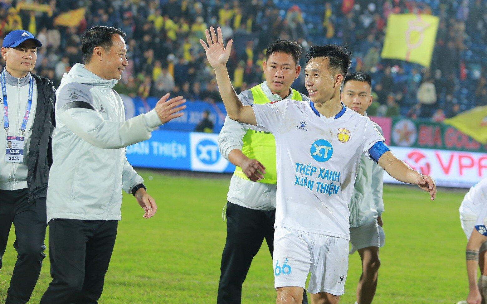 CLB Nam Định đứng đầu BXH V.League (Ảnh: Internet)