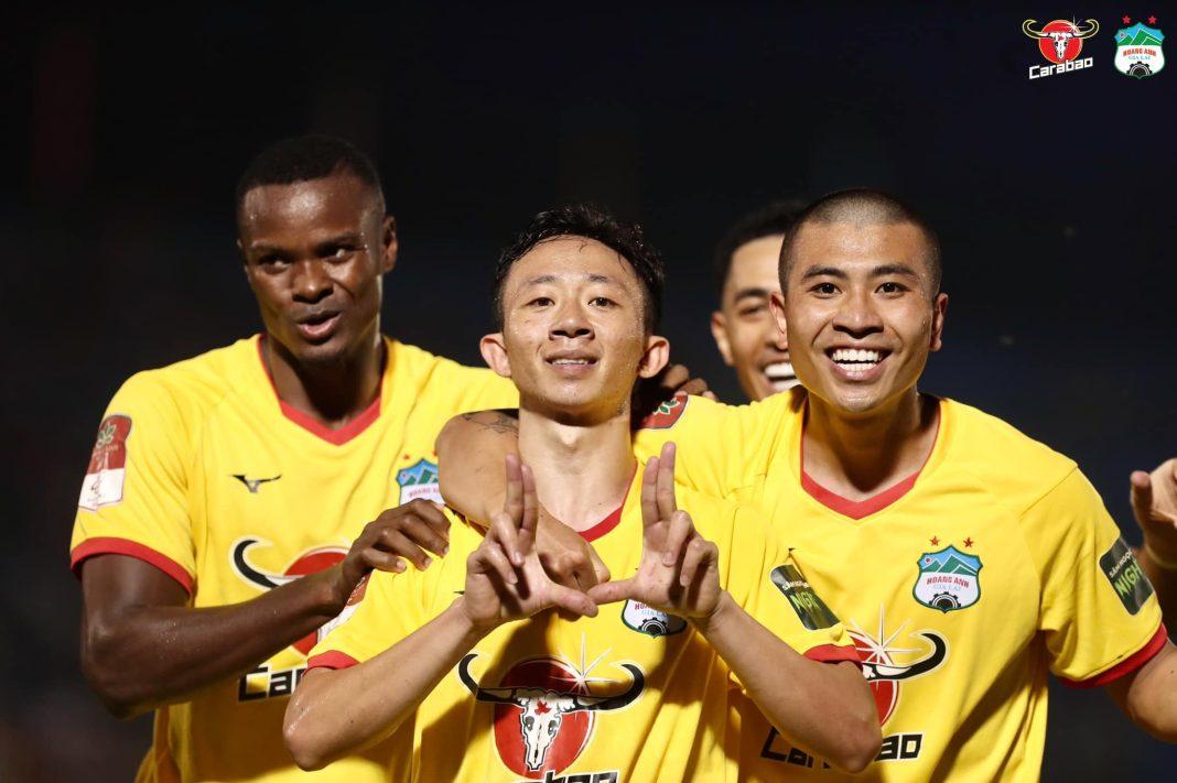 Châu Ngọc Quang mở tài khoản bàn thắng cho HAGL tại V.League 2023