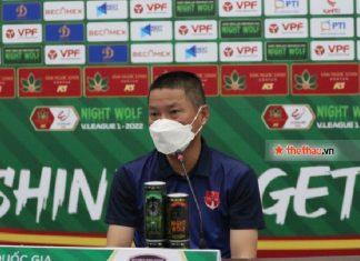 “Dưới góc nhìn của tôi, mùa giải năm nay rất khốc liệt vì tách tốp từ giữa đoạn 2