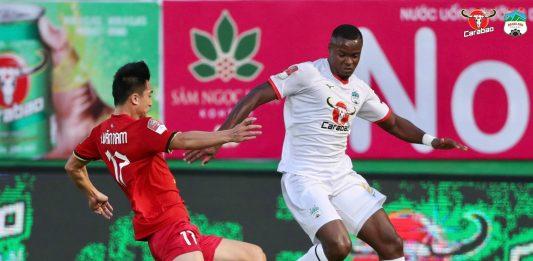 Các cầu thủ HAGL nhập cuộc khá tốt nhưng không có nhiều pha phối hợp nhỏ ăn ý