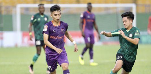 CLB TPHCM có chiến thắng đầu tiên tại V.League 2023 Phút 38 trong một tình huống phản công, Minh Trung đã có đường chuyền vào phía trong cho Daniel Green thoải mái tung cú sút cận thành nâng tỷ số lên 2-0 cho đội khách.