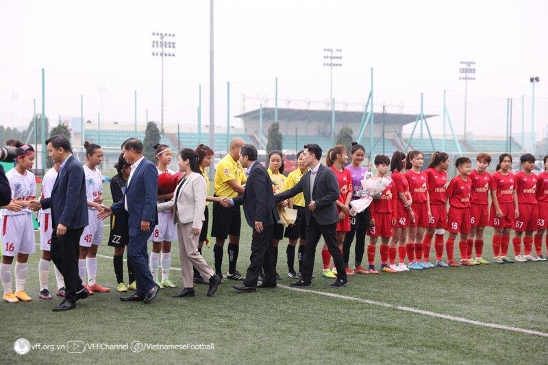 Năm nay, giải đấu có sự tham dự của 4 đội bóng: Phong Phú Hà Nam, Hà Nội, TP. Hồ Chí Minh và Thái Nguyên T&T (Ảnh: Internet)