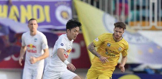 uy nhiên, tổng giá trị đội hình chỉ mang tính tham khảo chứ không mang ý nghĩa quyết định đến thành tích bởi còn phụ thuộc vào sự đoàn kết, tinh thần thi đấu, chiến thuật