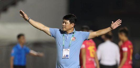 HLV Vũ Tiến Thành: Mục tiêu của CLB TP.HCM cao hơn vé trụ hạng