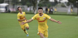 Nguyễn Anh Tú sinh năm 2003 hiện tại anh đang thuộc biên chế đội trẻ Hà Nội FC