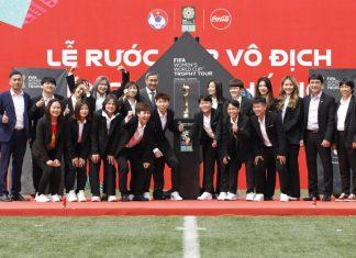 Đội tuyển nữ Việt Nam đón cúp vàng World Cup 2023