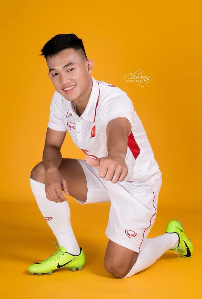 Tiền vệ Nguyễn Hồng Sơn - Cái tên xa lạ đối với nhiều người hâm mộ bóng đá nước nhà (Ảnh: Internet)