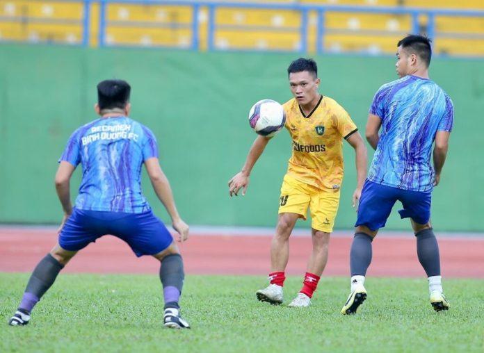 Được trở lại với bóng đá ở tuổi 31, Quang Hùng không còn nhiều cơ hội để thi đấu tại V-League. (Ảnh: Internet)