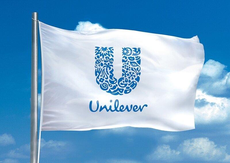 Unilever luôn trung thành với màu xanh dương đậm từ thiết kế hình ảnh/video đến icon dùng trên caption (Ảnh: Internet)
