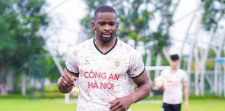 tiền đạo Juvhel Tsoumou Fred đã bình phục chấn thương và trở lại tập luyện cùng với CLB CAHN