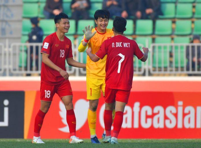 Những cầu thủ phòng ngự sẽ là niềm hi vọng của U20 Việt Nam trước U20 Iran (Ảnh: Internet)
