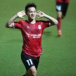 Anh sở hữu nguồn thể lực dồi dào với biệt danh Người không phổi , luôn tích cực hỗ trợ các đồng đội trong khâu phòng ngự