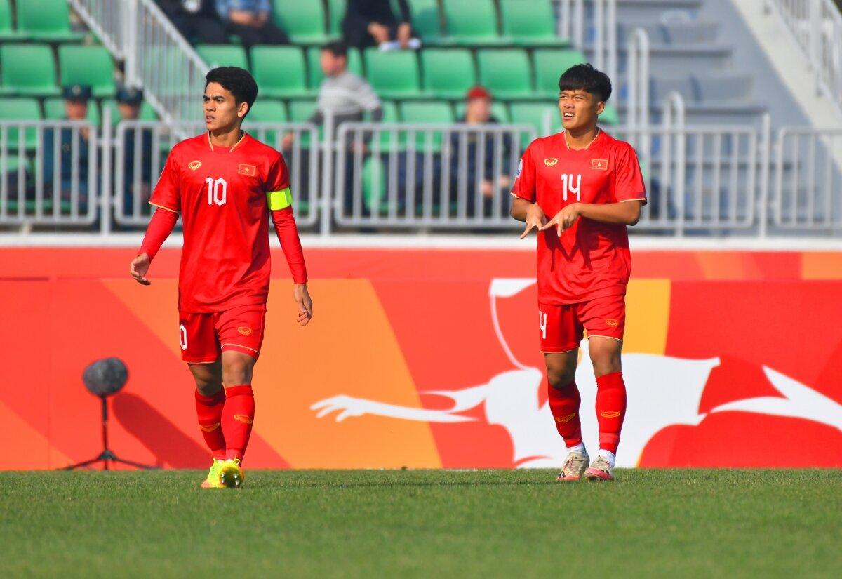 Quốc Việt (số 14) ghi bàn thắng duy nhất cho U20 Việt Nam (Ảnh: Internet)