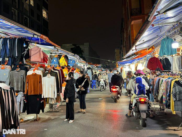 13 khu chợ sinh viên giá tốt, chất lượng tại Hà Nội để bạn mua sắm thỏa thích Cách lựa chọn bạn đời chất lượng chợ đêm chợ đêm hà nội chợ sinh viên chợ sinh viên Hà Nội Hà Nội hoa quả khu chợ sinh viên mua sắm phố cổ quảng bá sinh viên