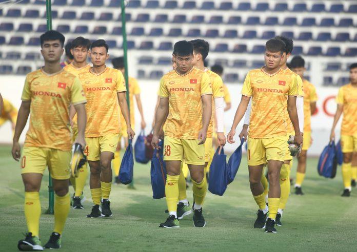 Thua trận trước đội bóng V-League, theo HLV Philippe Troussier, U22 Việt Nam đã rút ra được nhiều bài học để tiếp tục hoàn thiện kỹ chiến thuật chuẩn bị cho SEA Games 32 (Ảnh: Internet)