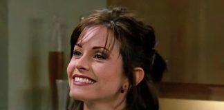 Nữ diễn viên Courtney Cox thủ vai Monica Geller trong sitcom huyền thoại Friends (Ảnh: Internet)