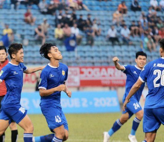 Lê Văn Hưng, sinh năm 2000 Lê Văn Hưng được Quảng Nam mượn từ SHB.ĐN hồi đầu mùa giải.