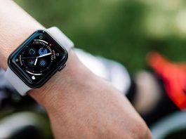 Đồng hồ thông minh Apple Watch có thể giúp bạn theo dõi thông tin gì về sức khỏe? Đồng hồ thông minh Apple Watch được nhiều người sử dụng để theo dõi sức khỏe (Ảnh: Internet)