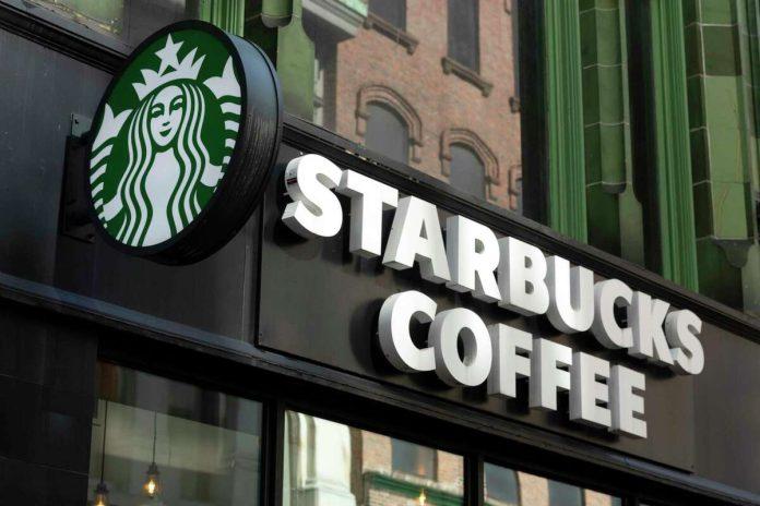 Starbucks thuộc TOP 5 thương hiệu chuỗi Coffee Shop được quan tâm nhất trên Mạng xã hội với hơn 35.000 thảo luận (Ảnh: Internet)