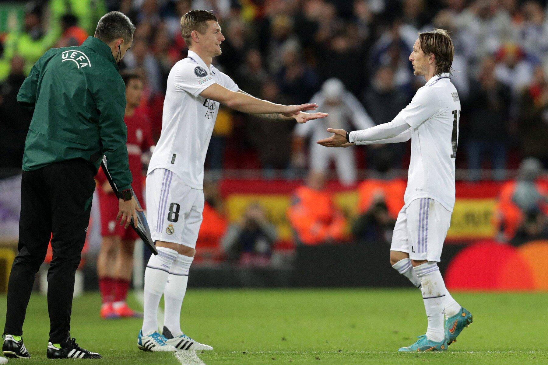 Modric và Kroos sẽ giảm thời lượng thi đấu mùa tới (Ảnh: Internet)