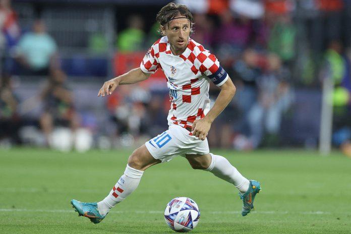 Modric sẽ đưa ra quyết định về tương lai với đội tuyển Croatia (Ảnh: Internet)